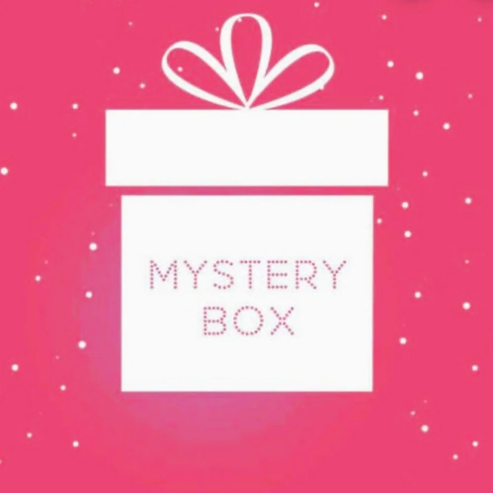 AMAZING Girls' Size 12 Mystery Box! - Picture 1 of 3